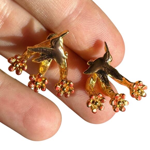 Vintage JJ hummingbird and cherry blossom gold town stud earrings - Picture 2 of 6